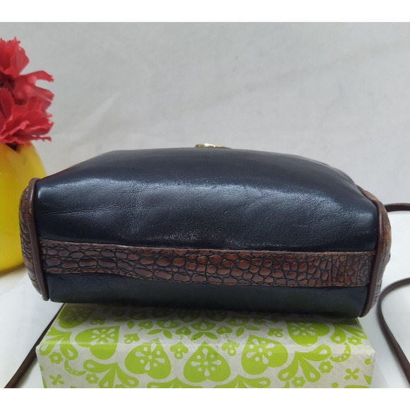 Brahmin Black Leather Crocodile Embossed Detail Zipper Closure Crossbody Bag - Picture 7 of 15